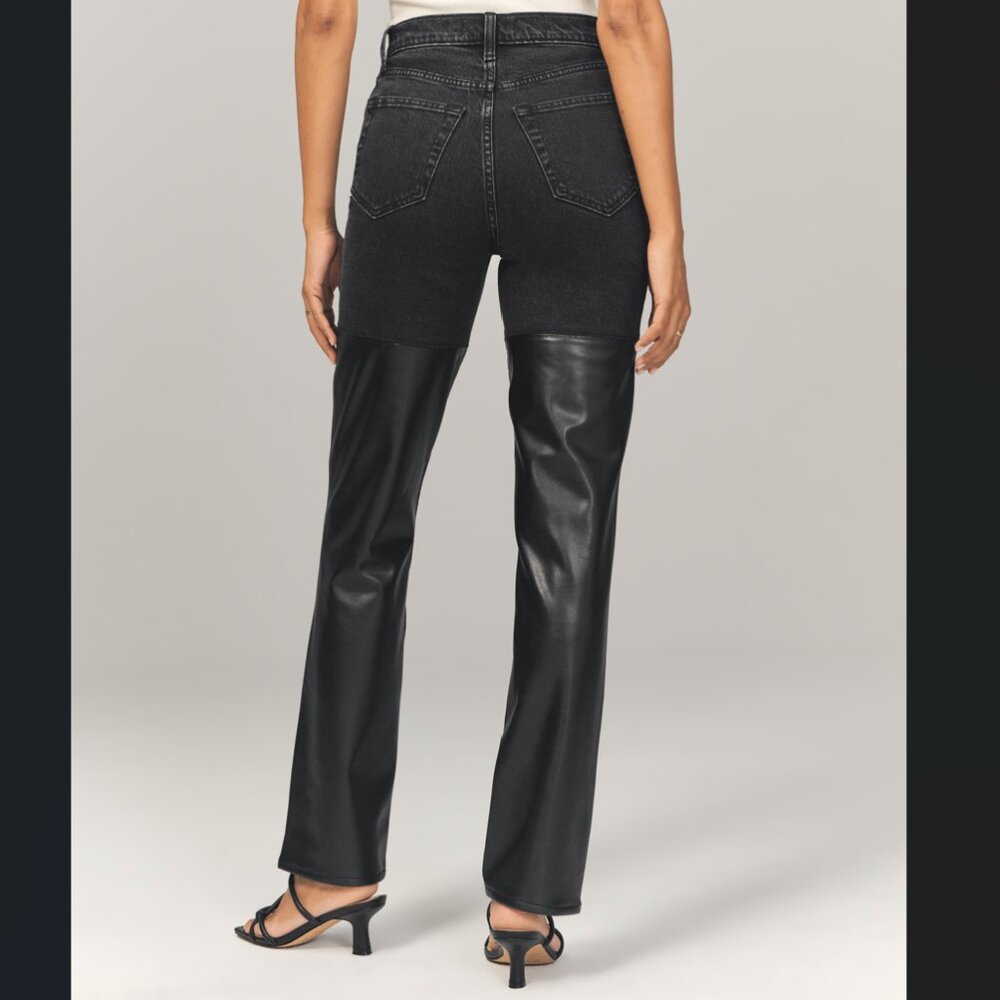 Abercrombie Women's Mixed Fabric Ultra High Rise 90s Straight Jean 14/33 Black - Picture 3 of 12